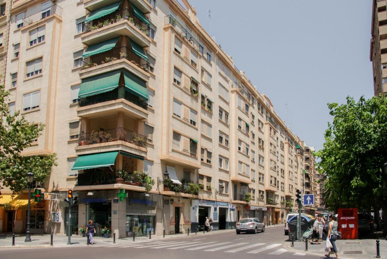 Apartamentos Fv Flats Valencia - Mestalla 7 Buitenkant foto